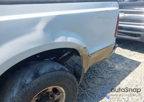 2002 Ford F-250 Lariat/Xl/Xlt z USA, uszkodzony, nr VIN 1FTNW20F12JB66554